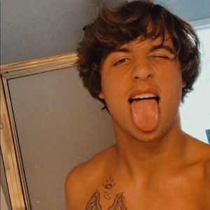 Meet your Posher, Hunter